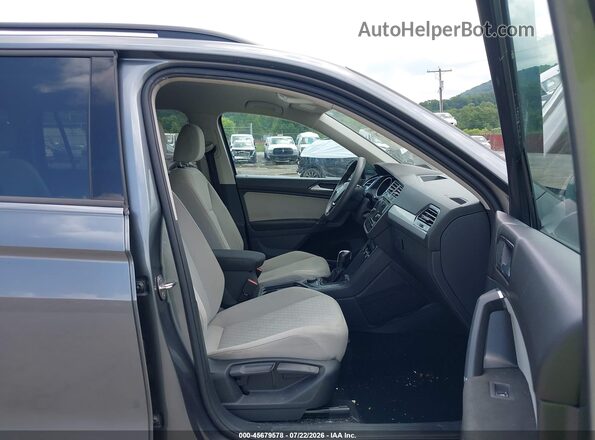 3VV0B7AX4JM044145 2018 VOLKSWAGEN TIGUAN Gray Սալոնի դիմացի տեսք