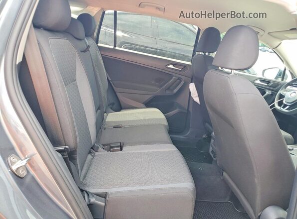 3VV0B7AX5MM000949 2021 VOLKSWAGEN TIGUAN Gray Vista interior trasera