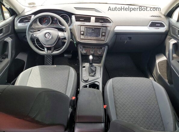 3VV0B7AX5MM000949 2021 VOLKSWAGEN TIGUAN Gray Vista del salpicadero
