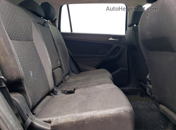 3VV0B7AX6MM023902 2021 VOLKSWAGEN TIGUAN Gray Rear seats view