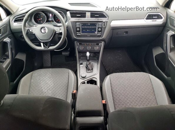 3VV0B7AX6MM023902 2021 VOLKSWAGEN TIGUAN Gray Dashboard view