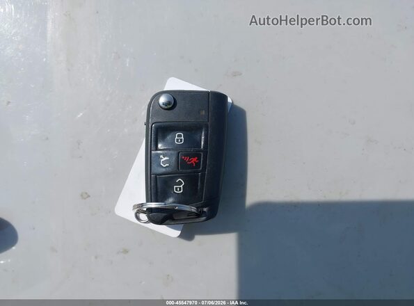 3VV0B7AX8JM014968 2018 VOLKSWAGEN TIGUAN Gray Widok deski rozdzielczej