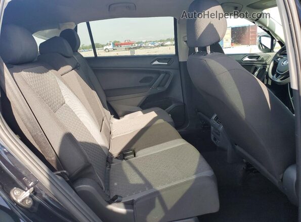 3VV0B7AX8JM083238 2018 VOLKSWAGEN TIGUAN Black Вид задніх сидінь