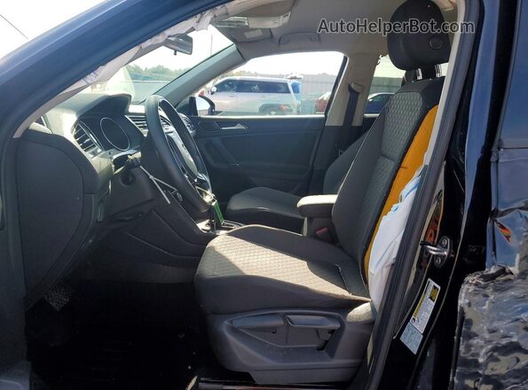 3VV0B7AX8JM083238 2018 VOLKSWAGEN TIGUAN Black Вид салону спереду