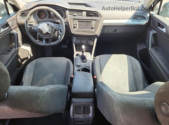 3VV0B7AX8JM088102 2018 VOLKSWAGEN TIGUAN Black Widok deski rozdzielczej
