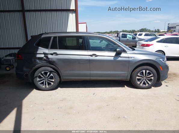 3VV0B7AX8NM016726 2022 VOLKSWAGEN TIGUAN Серый Вид задней части салона