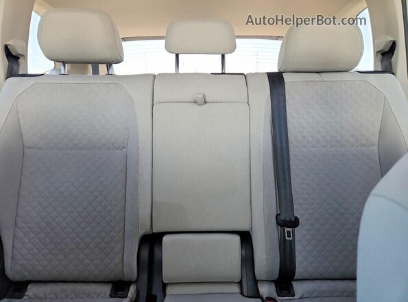 3VV0B7AX9KM194480 2019 VOLKSWAGEN TIGUAN White Вид задніх сидінь