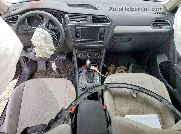 3VV0B7AX9LM138864 2020 VOLKSWAGEN TIGUAN Black Вид панелі приладів