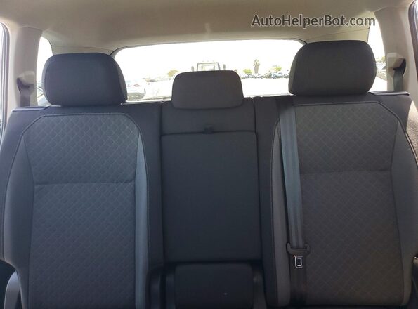 3VV1B7AX0KM101818 2019 VOLKSWAGEN TIGUAN Green უკანა სავარძლების ხედი
