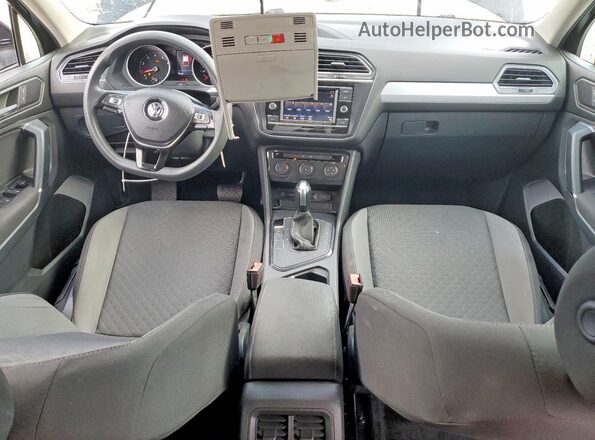 3VV1B7AX0LM058843 2020 VOLKSWAGEN TIGUAN Black წინა პანელის ხედი