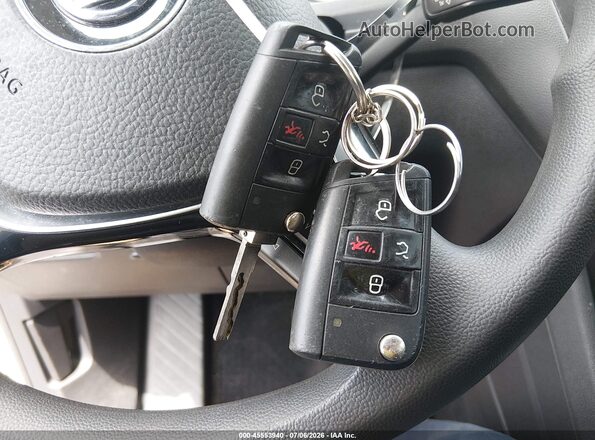 3VV1B7AX1KM139560 2019 VOLKSWAGEN TIGUAN White Вид панелі приладів
