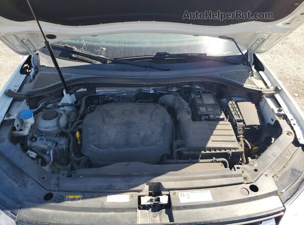 3VV1B7AX1LM076977 2020 VOLKSWAGEN TIGUAN White Engine compartment view