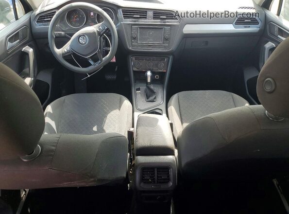3VV1B7AX1LM134523 2020 VOLKSWAGEN TIGUAN Gray Vista del salpicadero