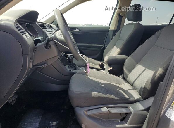 3VV1B7AX1LM134523 2020 VOLKSWAGEN TIGUAN Gray Vista interior delantera
