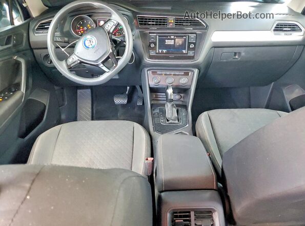 3VV1B7AX1MM077239 2021 VOLKSWAGEN TIGUAN Blue Widok deski rozdzielczej