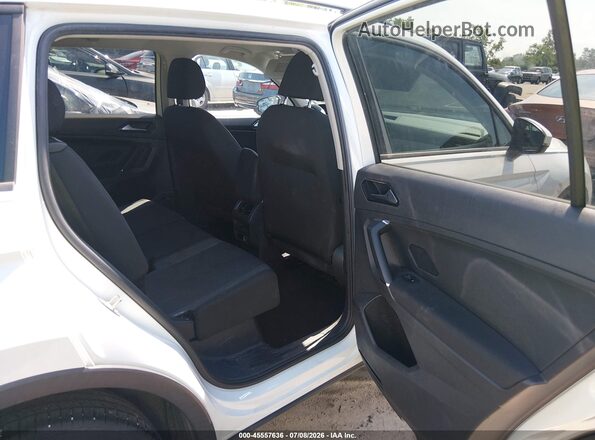 3VV1B7AX2JM111765 2018 VOLKSWAGEN TIGUAN White VIN კოდის სტიკერის ხედი