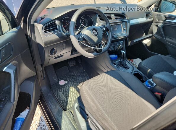 3VV1B7AX2JM115251 2018 VOLKSWAGEN TIGUAN Black Vista del salpicadero
