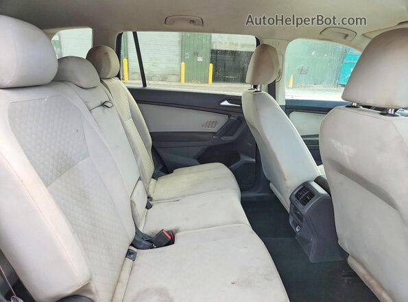 3VV1B7AX3LM059758 2020 VOLKSWAGEN TIGUAN Blue Vista interior trasera