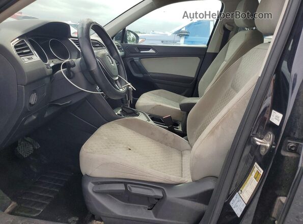 3VV1B7AX3LM076821 2020 VOLKSWAGEN TIGUAN Черный Вид салона спереди