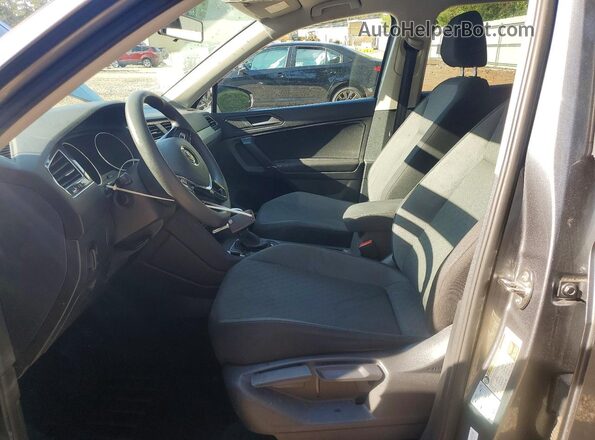 3VV1B7AX3LM143434 2020 VOLKSWAGEN TIGUAN Синий Вид салона спереди