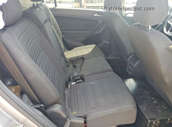 3VV1B7AX3NM028321 2022 VOLKSWAGEN TIGUAN Silver უკანა სავარძლების ხედი