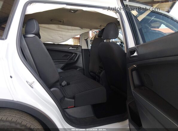 3VV1B7AX3NM083710 2022 VOLKSWAGEN TIGUAN White VIN sticker view