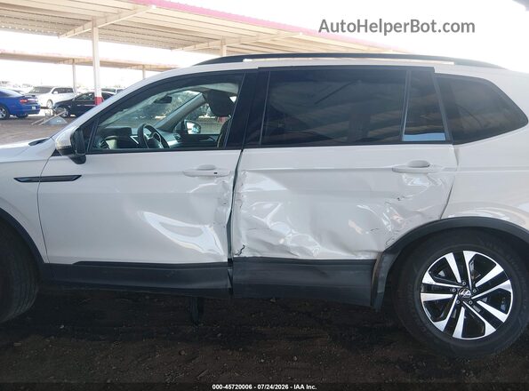 3VV1B7AX3NM083710 2022 VOLKSWAGEN TIGUAN White 360 interior view