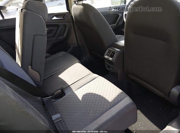 3VV1B7AX4JM015247 2018 VOLKSWAGEN TIGUAN Черный Вид наклейки с VIN-кодом