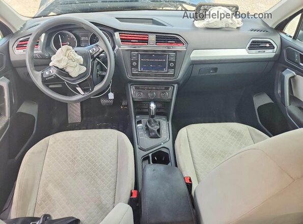 3VV1B7AX4KM173685 2019 VOLKSWAGEN TIGUAN Black Vista del salpicadero