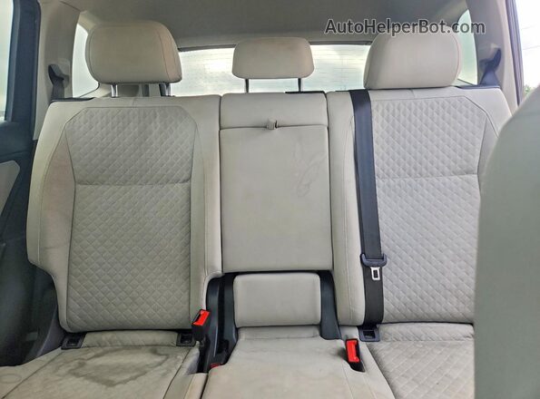 3VV1B7AX4KM173685 2019 VOLKSWAGEN TIGUAN Black Vista de los asientos traseros