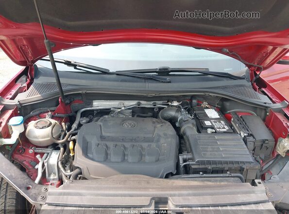 3VV1B7AX6JM021275 2018 VOLKSWAGEN TIGUAN Red Widok z tyłu