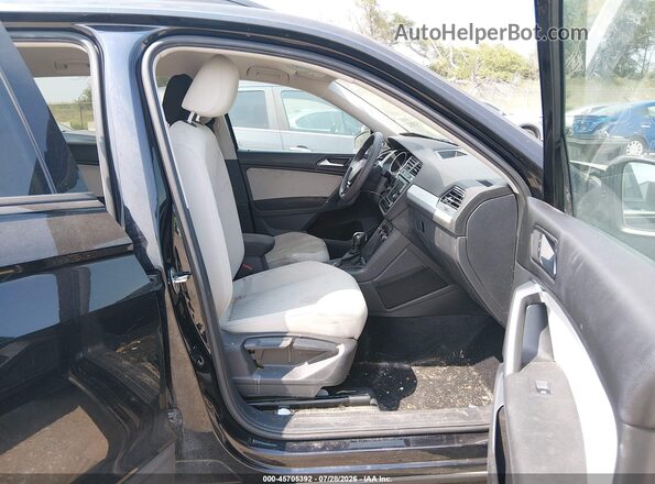 3VV1B7AX6JM081346 2018 VOLKSWAGEN TIGUAN Black Սալոնի դիմացի տեսք