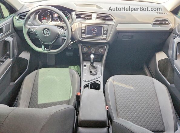 3VV1B7AX6LM063061 2020 VOLKSWAGEN TIGUAN Black წინა პანელის ხედი