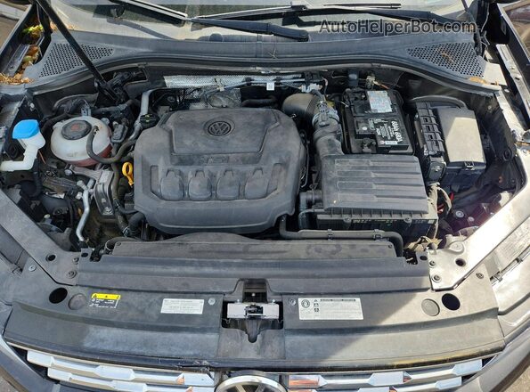 3VV1B7AX6LM063061 2020 VOLKSWAGEN TIGUAN Black ძრავის განყოფილების ხედი