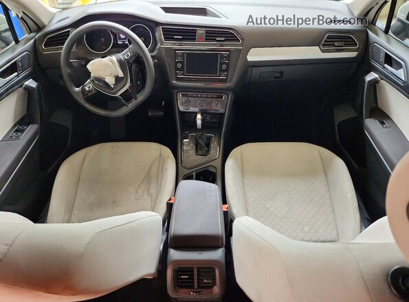 3VV1B7AX6MM002455 2021 VOLKSWAGEN TIGUAN White Vista del salpicadero