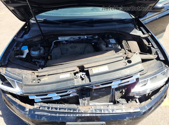 3VV1B7AX6MM013942 2021 VOLKSWAGEN TIGUAN Black Vista del compartimento del motor