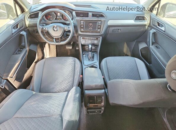 3VV1B7AX7JM087740 2018 VOLKSWAGEN TIGUAN Black Widok deski rozdzielczej