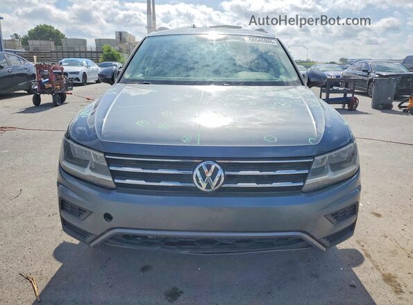 3VV1B7AX8JM085320 2018 VOLKSWAGEN TIGUAN Silver Widok z przodu
