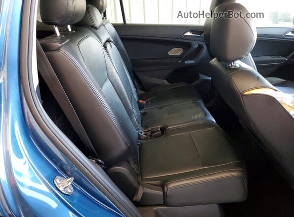 3VV1B7AX8LM053891 2020 VOLKSWAGEN TIGUAN Blue Widok wnętrza z tyłu