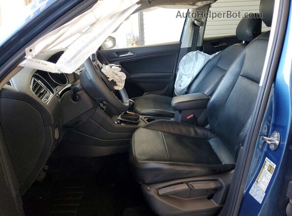 3VV1B7AX8LM053891 2020 VOLKSWAGEN TIGUAN Blue Widok wnętrza z przodu