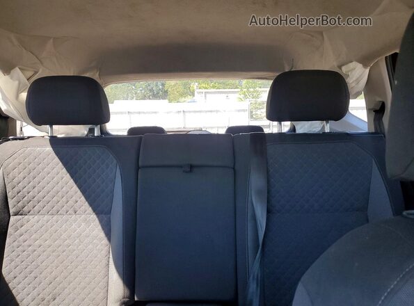 3VV1B7AX9JM064847 2018 VOLKSWAGEN TIGUAN Burgundy Widok tylnych siedzeń