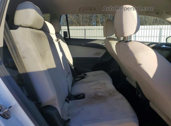 3VV1B7AX9JM111505 2018 VOLKSWAGEN TIGUAN White Vista interior trasera
