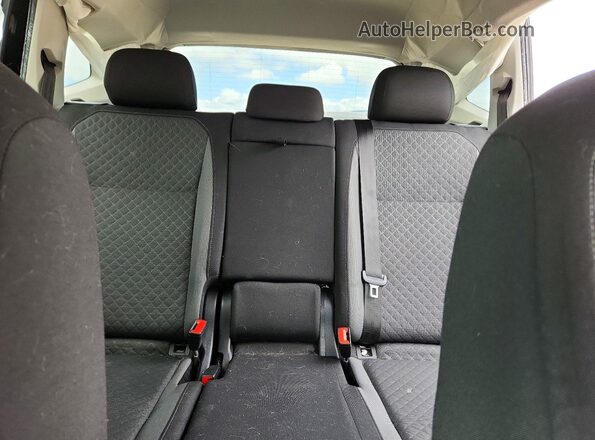 3VV1B7AX9LM094871 2020 VOLKSWAGEN TIGUAN Black უკანა სავარძლების ხედი