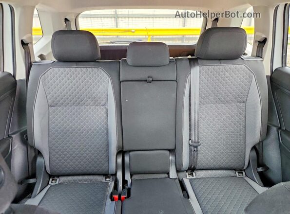 3VV1B7AX9MM110505 2021 VOLKSWAGEN TIGUAN Белый Вид задних сидений