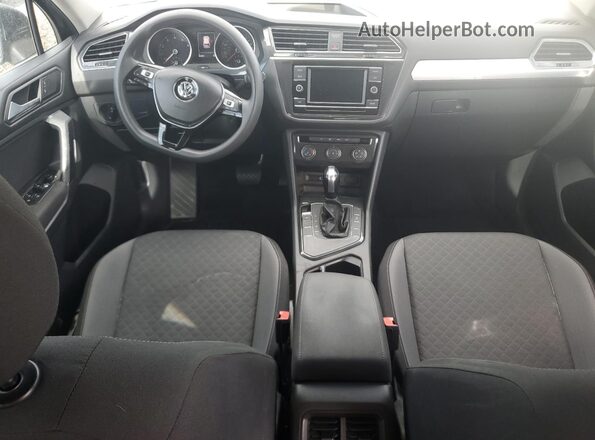 3VV1B7AXXKM057732 2019 VOLKSWAGEN TIGUAN Зеленый Вид панели приборов