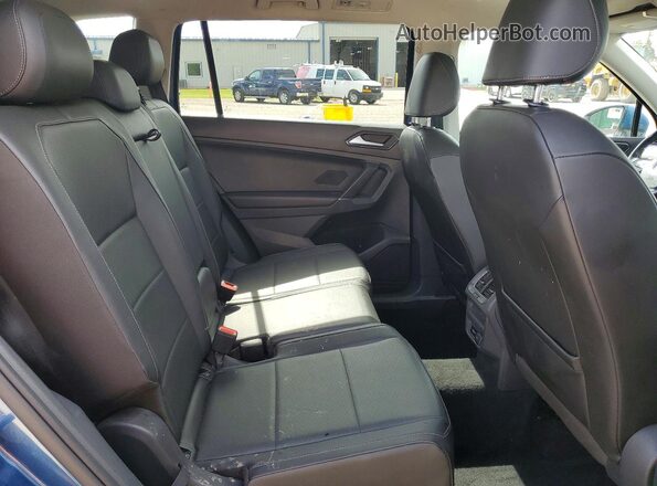 3VV2B7AX0JM170026 2018 VOLKSWAGEN TIGUAN Blue უკანა სავარძლების ხედი