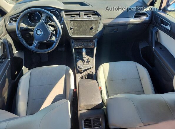 3VV2B7AX0JM178062 2018 VOLKSWAGEN TIGUAN Blue Vista del salpicadero