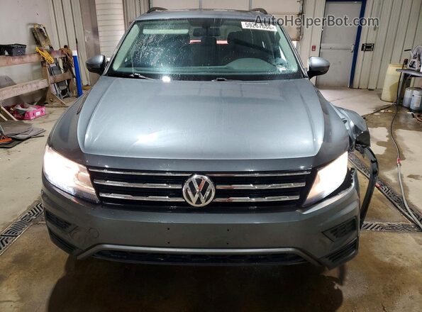 3VV2B7AX0JM191989 2018 VOLKSWAGEN TIGUAN Gray Widok z przodu