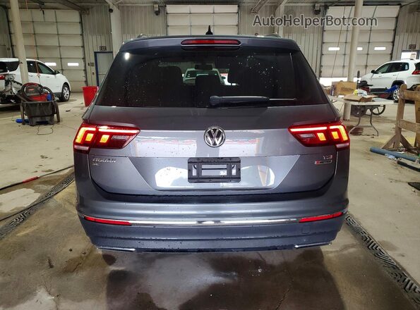 3VV2B7AX0JM191989 2018 VOLKSWAGEN TIGUAN Gray Widok z tyłu