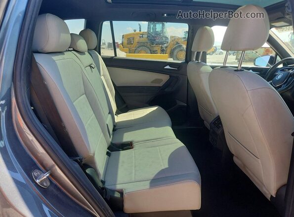 3VV2B7AX0KM116727 2019 VOLKSWAGEN TIGUAN Gray Вид задньої частини салону